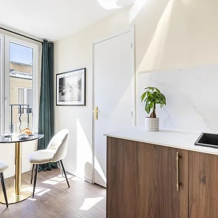 2d Luxembourg Garden Bon Marche Necker *