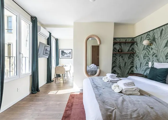 2d Luxembourg Garden Bon Marche Necker * Paris